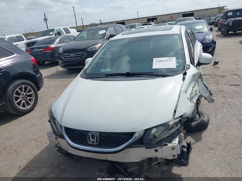 19XFB2F81DE024222 2013 Honda Civic 1.8 Ex white