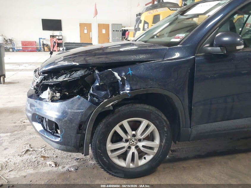 2016 Volkswagen Tiguan S VIN: WVGBV7AX0GW576138 Lot: 44869484