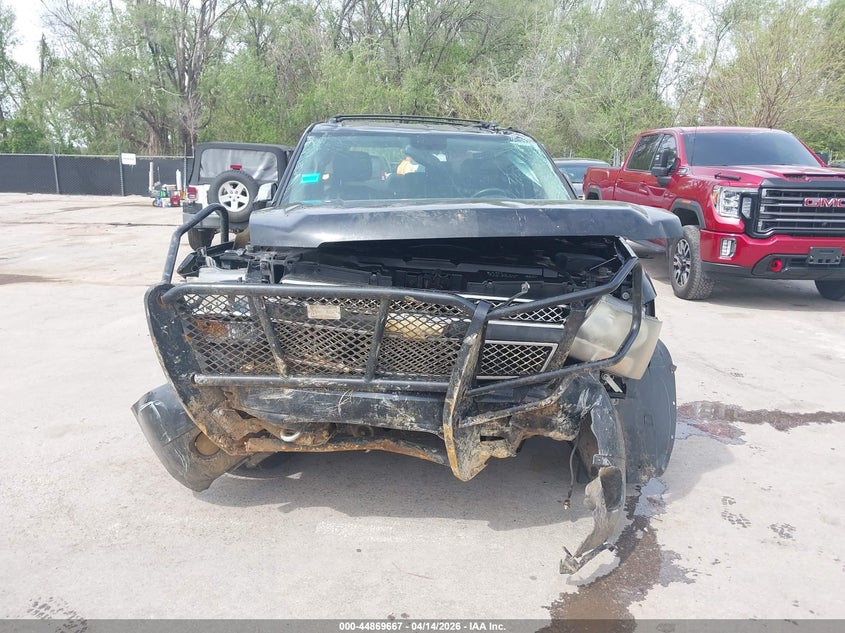 2011 Chevrolet Suburban 1500 Ltz VIN: 1GNSKKE33BR103341 Lot: 44869667