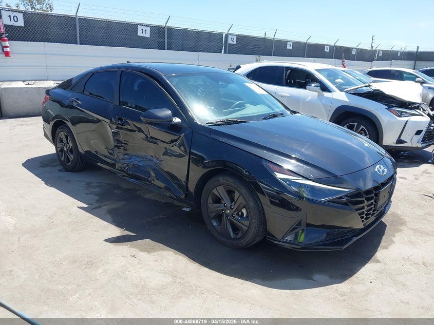 2021 HYUNDAI ELANTRA SEL