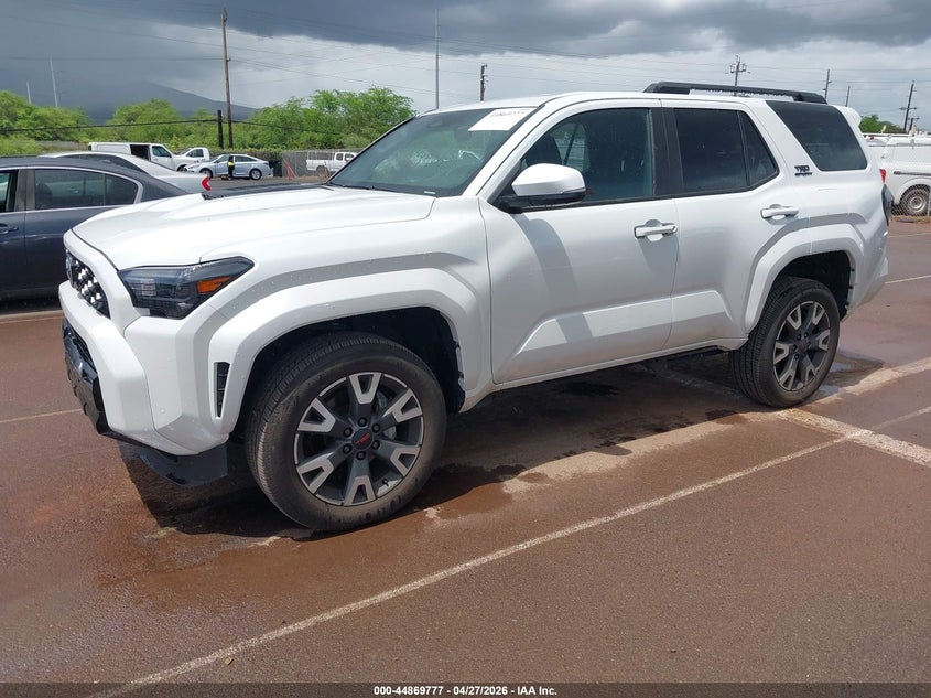 2025 TOYOTA 4RUNNER auction photo 2