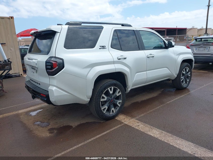 2025 TOYOTA 4RUNNER auction photo 4
