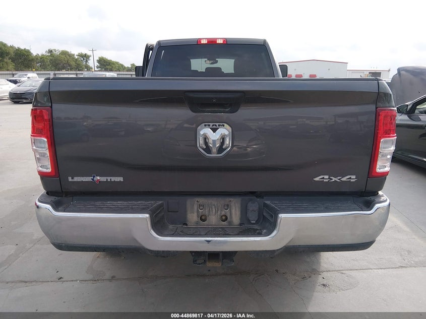3C63R3HL1NG357376 2022 Ram 3500 Ram Lone Star 4X4 8' Box grey