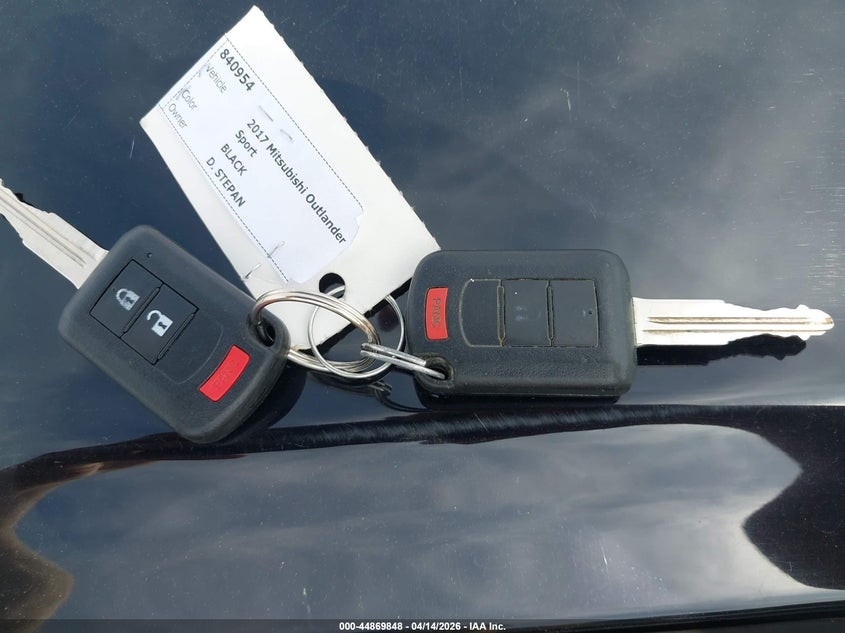 2017 Mitsubishi Outlander Sport 2.0 Es/2.0 Le VIN: JA4AP3AU4HZ004198 Lot: 44869848