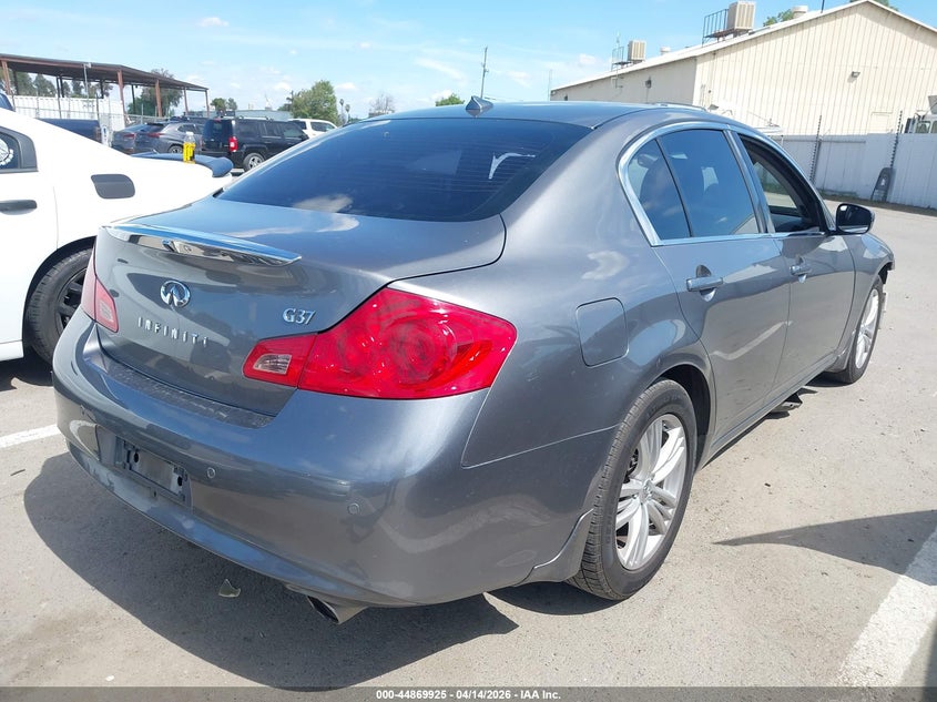 2013 Infiniti G37 Journey
