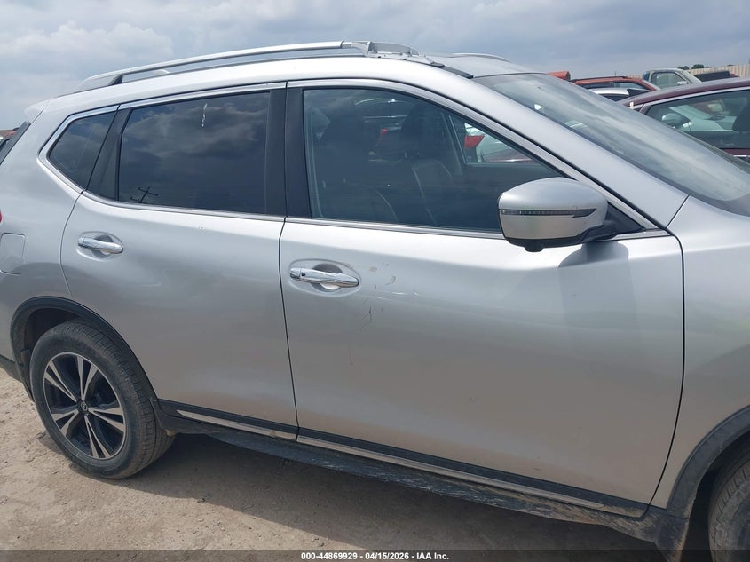 2017 Nissan Rogue Sl VIN: JN8AT2MV9HW284772 Lot: 44869929