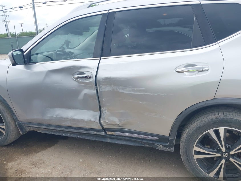 2017 Nissan Rogue Sl VIN: JN8AT2MV9HW284772 Lot: 44869929