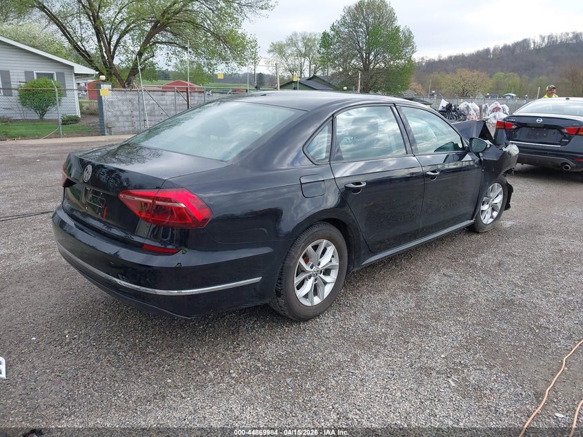 2018 Volkswagen Passat 2.0T R-Line/2.0T S