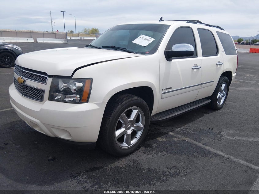 2013 Chevrolet Tahoe 5.3 Ltz white Lot 111044870000 Vin 1GNSCCE08DR290331