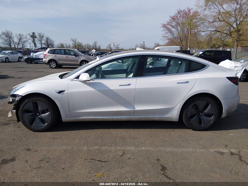 2018 Tesla Model 3 Long Range/Performance white Lot 111044870014 Vin 5YJ3E1EB0JF086007