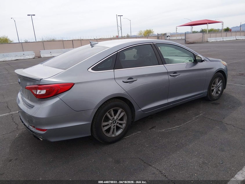 2015 HYUNDAI SONATA auction photo 4