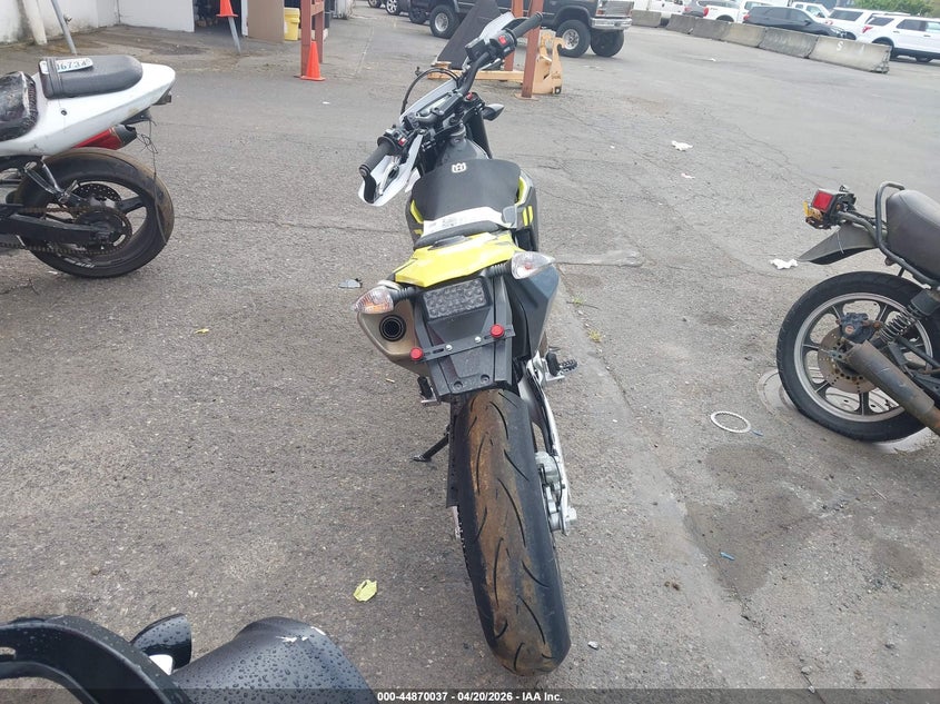 2024 Husqvarna Supermoto 701 VIN: VBKUSV406RM772834 Lot: 44870037