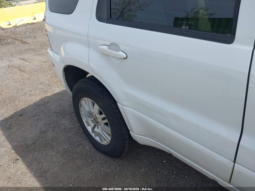 2005 Mercury Mariner Luxury/Premier VIN: 4M2YU57195DJ03589 Lot: 44870066