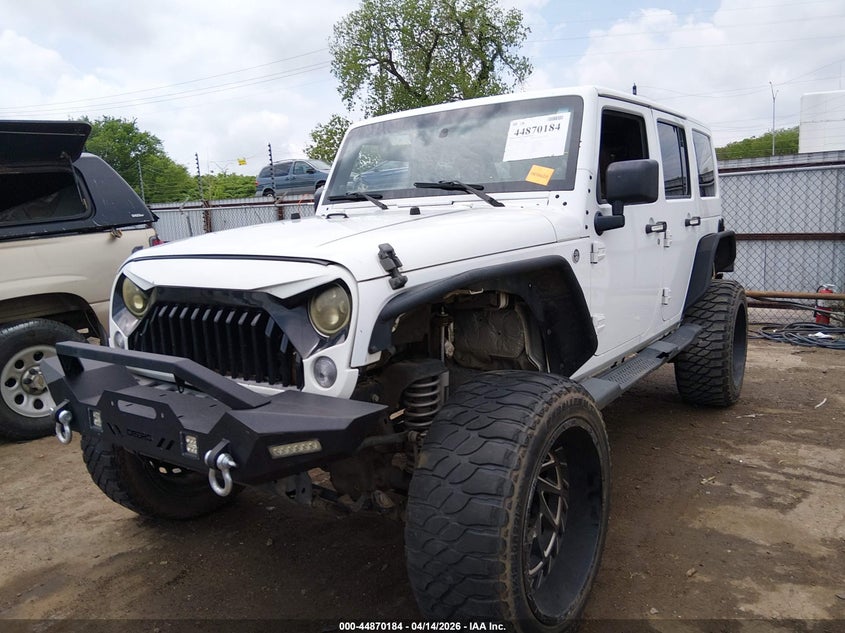 2014 Jeep Wrangler / 3.6 Unlimited Sahara white Lot 111044870184 Vin 1C4BJWEG2EL209180