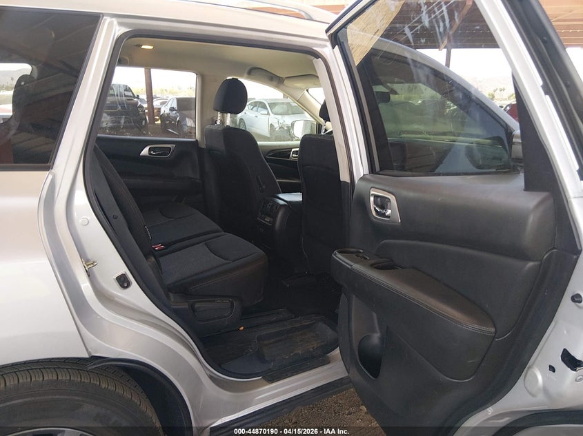 2019 Nissan Pathfinder S VIN: 5N1DR2MN9KC587353 Lot: 44870190