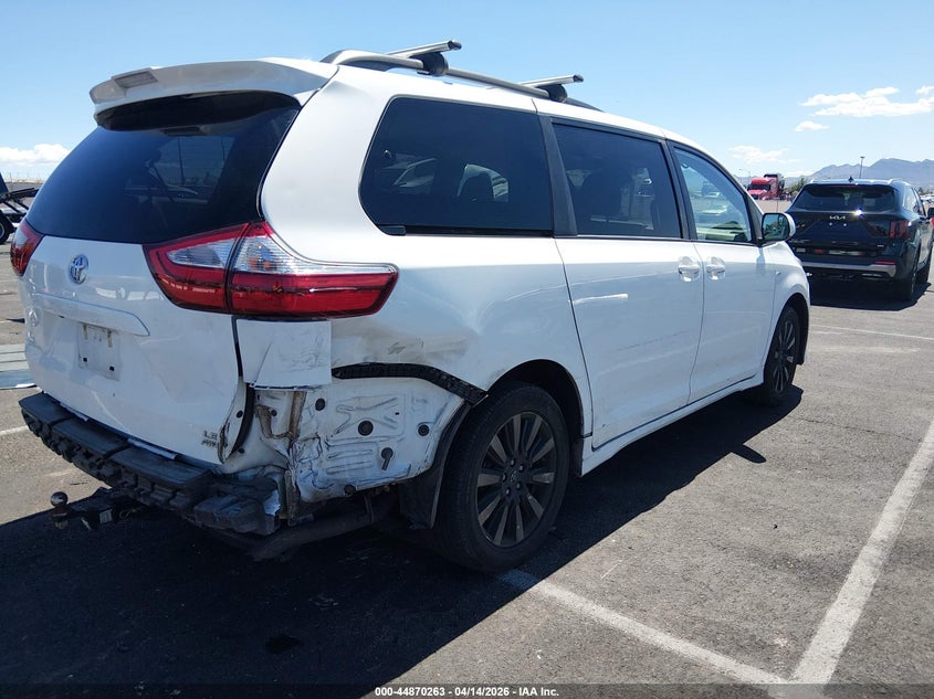 2019 Toyota Sienna Le 7 Passenger