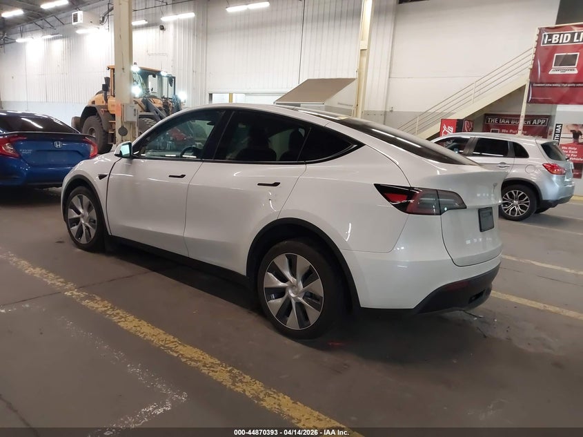 2023 Tesla Model y white Lot 111044870393 Vin 7SAYGDEE5PF788671