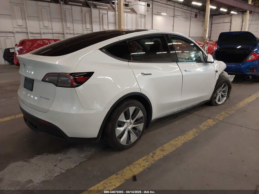 2023 Tesla Model y white Lot 111044870393 Vin 7SAYGDEE5PF788671