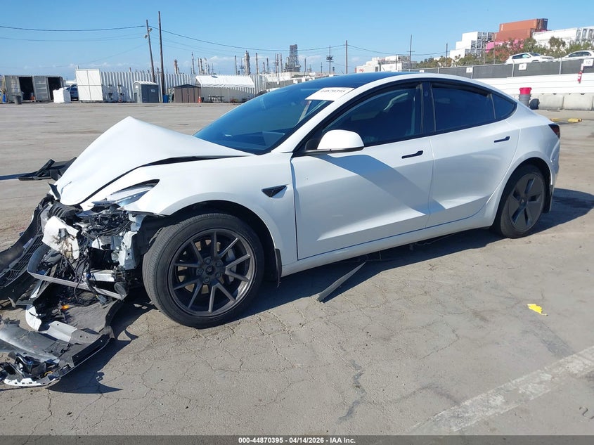5YJ3E1EB6NF323749 2022 Tesla Model 3 Long Range Dual Motor All-Wheel Drive photo 1