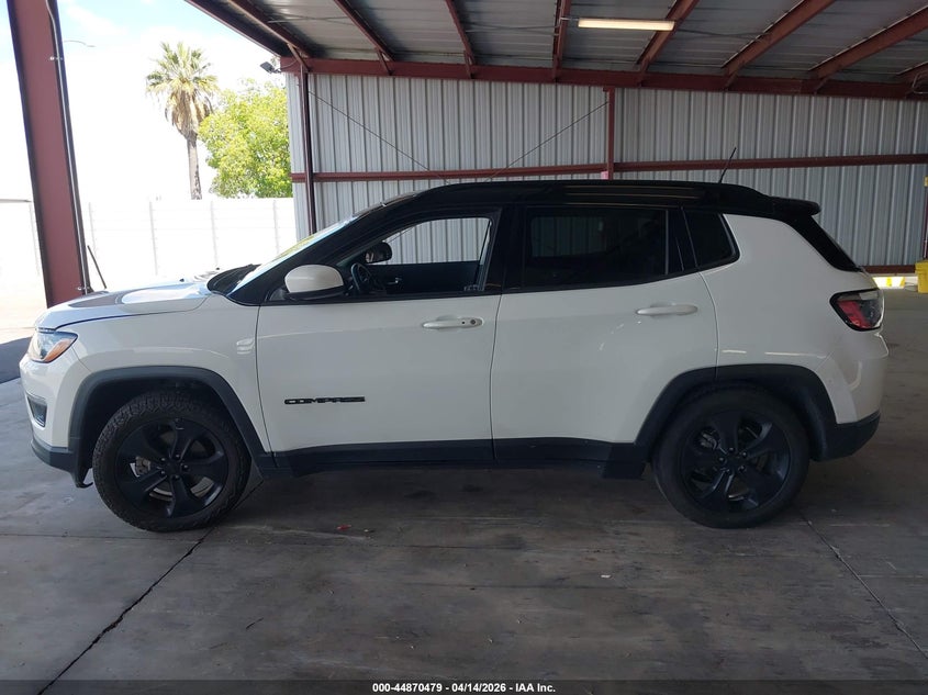 3C4NJCBB4LT257589 2020 Jeep Compass 2.4 Altitude Fwd white
