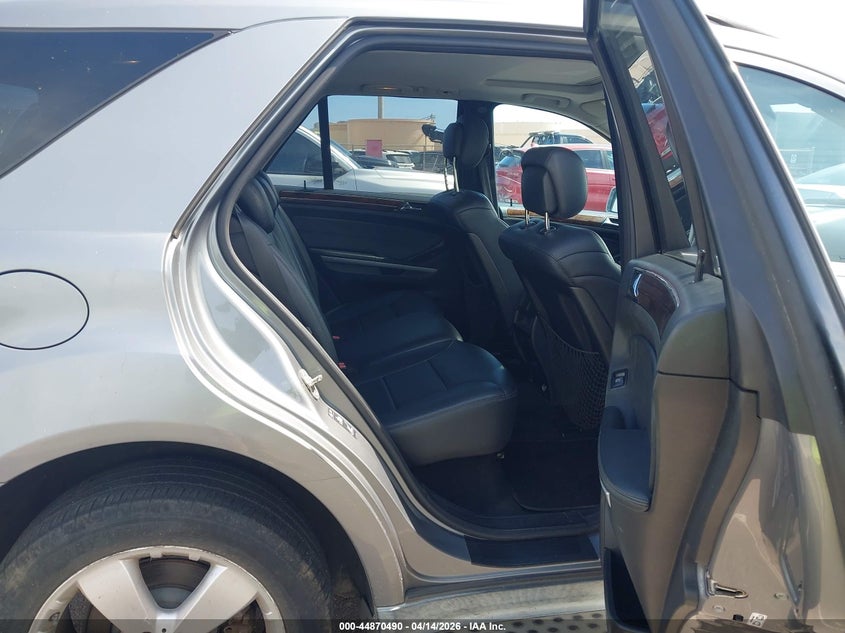 2011 Mercedes-Benz Ml 350 4Matic VIN: 4JGBB8GB2BA725875 Lot: 44870490