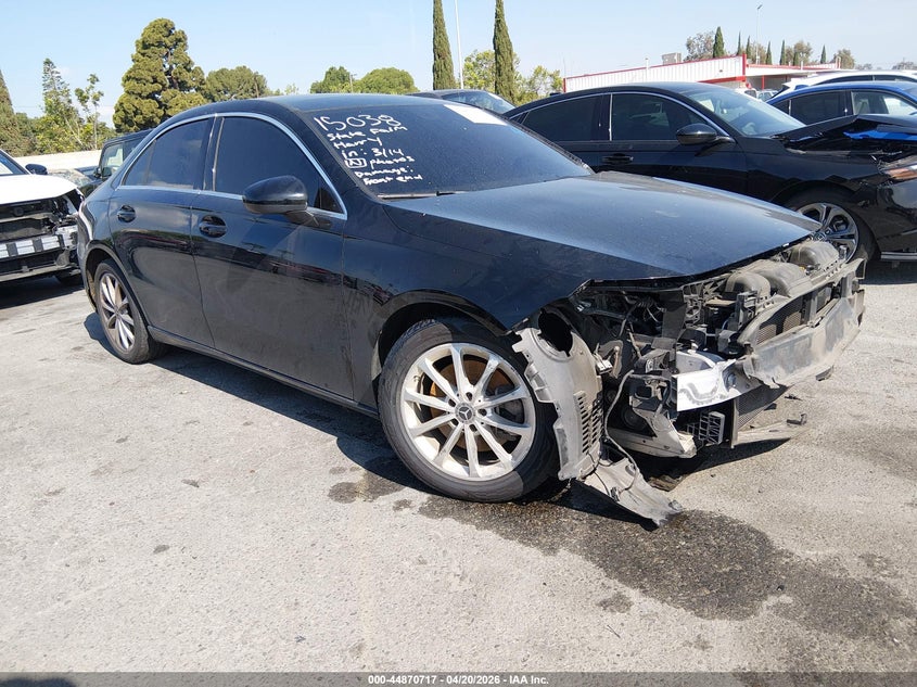 2020 Mercedes-Benz A 220