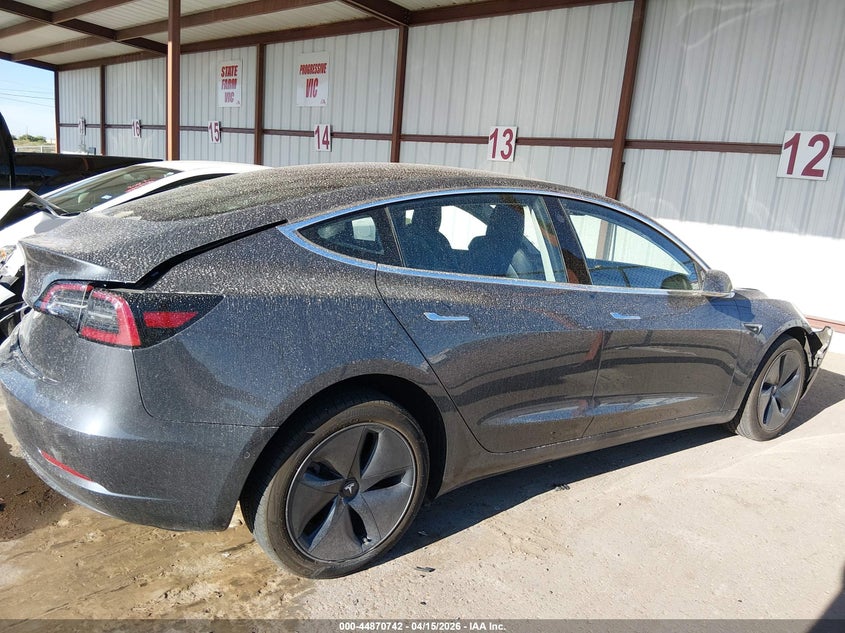 2018 Tesla Model 3 Long Range/Mid Range grey Lot 111044870742 Vin 5YJ3E1EA5JF052720