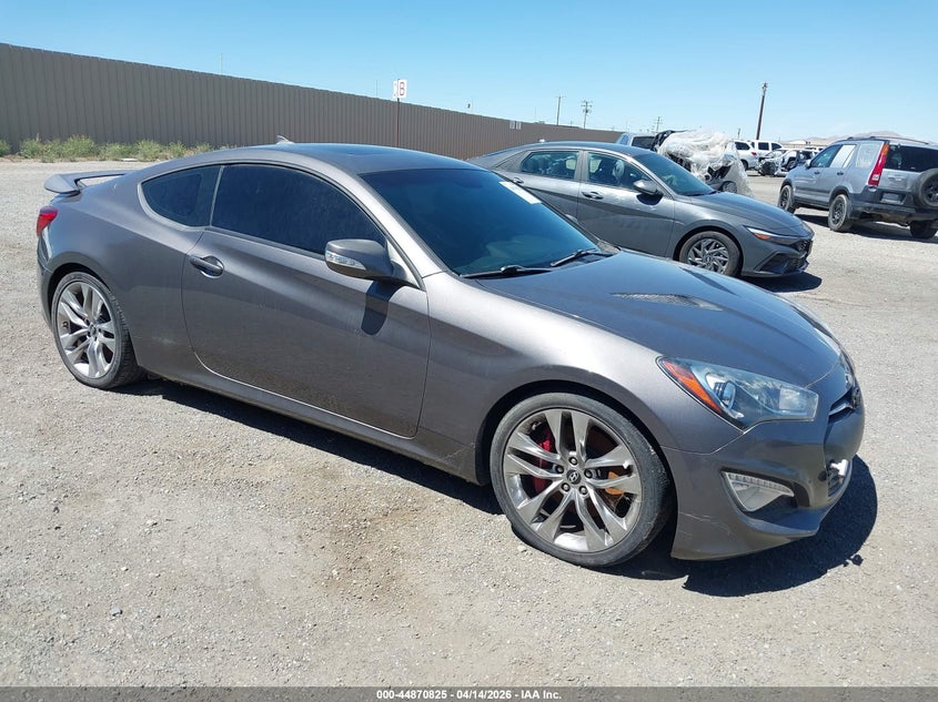 2013 Hyundai Genesis 3.8 Track
