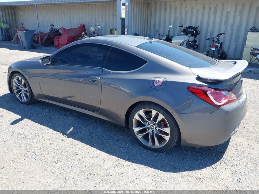 2013 Hyundai Genesis 3.8 Track