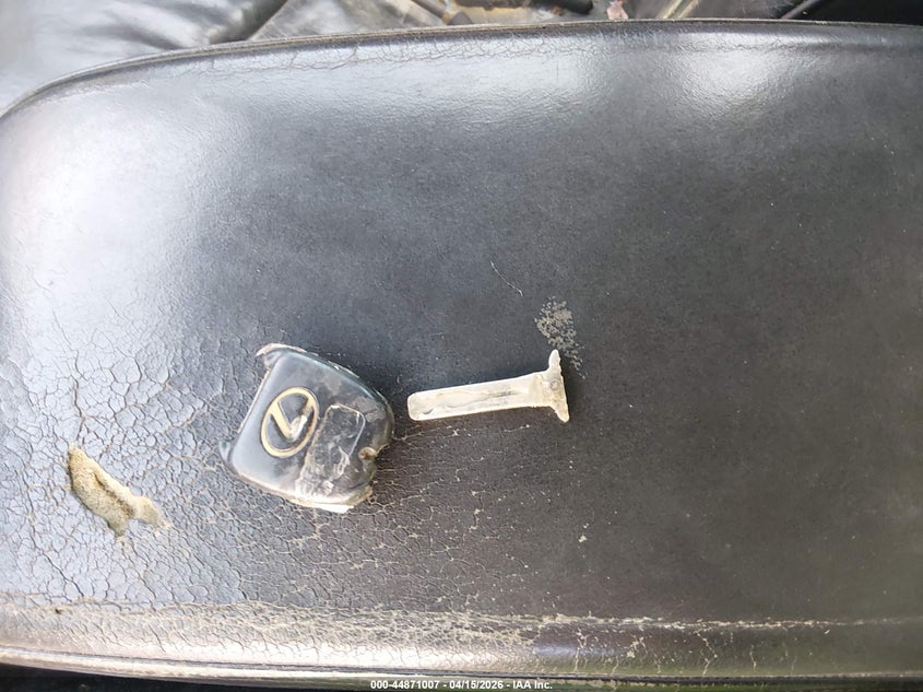 2001 Lexus Ls 430 VIN: JTHBN30F710032699 Lot: 44871007