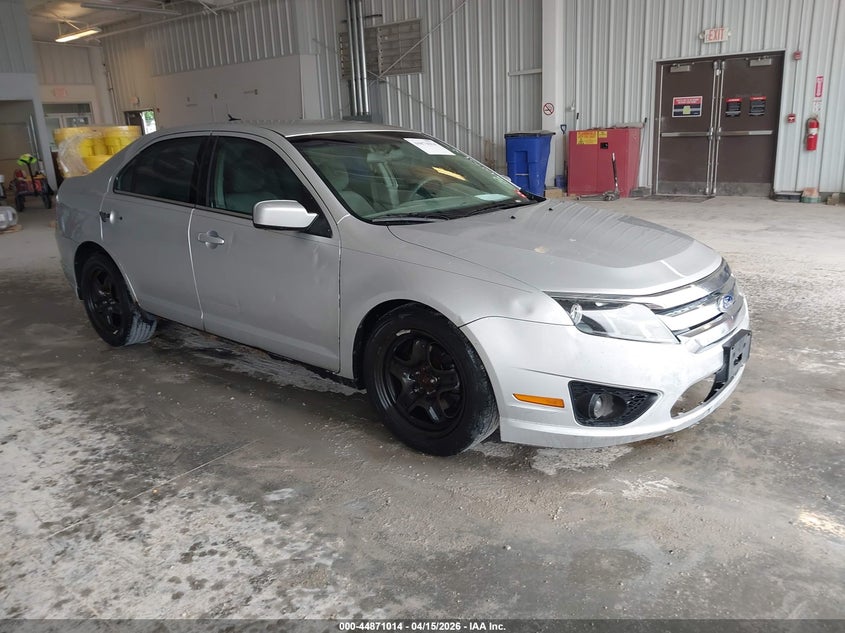 Vin: 3fahp0ha0br113239, lot: 45368345, ford fusion se 2011 img_1