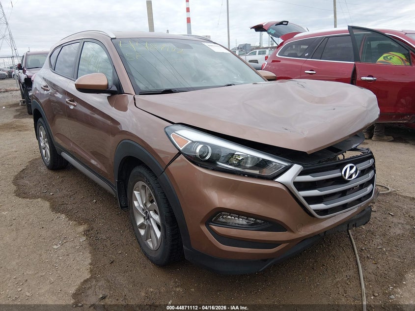 2017 HYUNDAI TUCSON SE