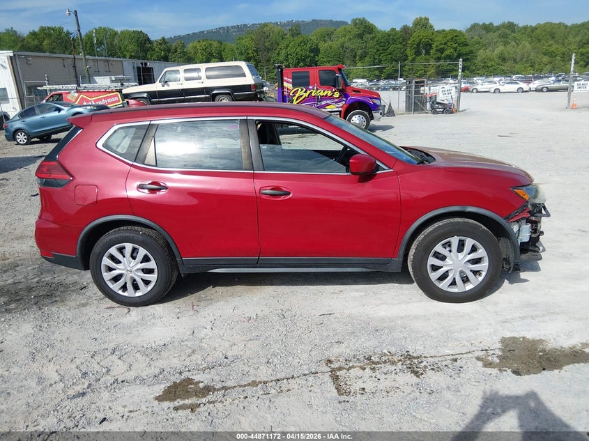 2017 Nissan Rogue S VIN: JN8AT2MT2HW382461 Lot: 44871172