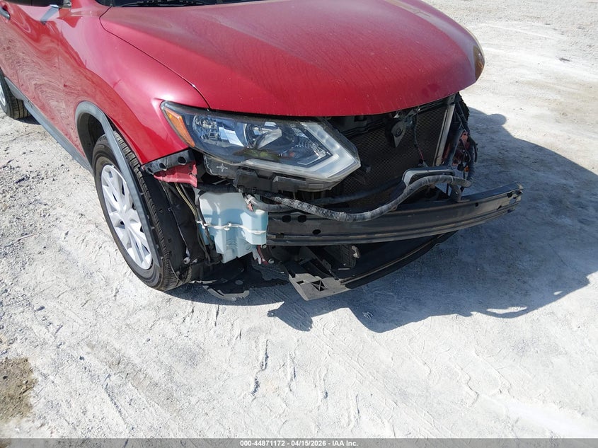 2017 Nissan Rogue S VIN: JN8AT2MT2HW382461 Lot: 44871172