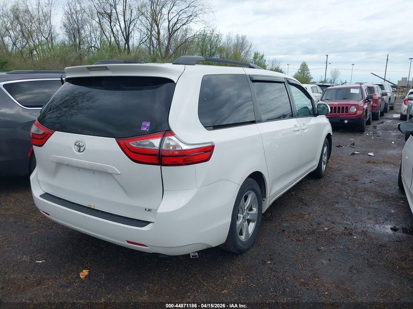 2017 Toyota Sienna Le 8 Passenger