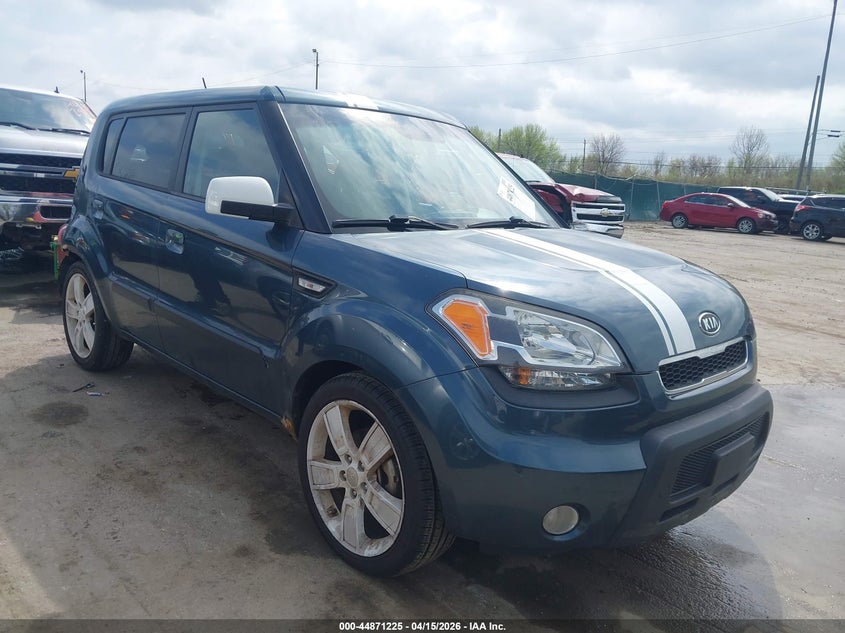 2010 Kia Soul +