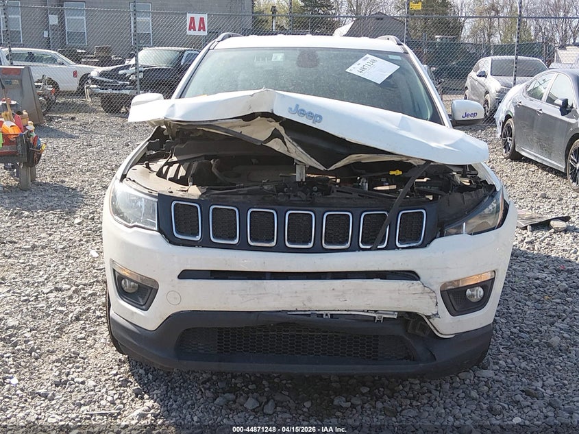 3C4NJCBB0MT592303 2021 Jeep Compass 2.4 Latitude Fwd White