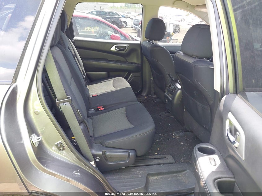 2018 Nissan Pathfinder Platinum/S/Sl/Sv VIN: 5N1DR2MM8JC630490 Lot: 44871373