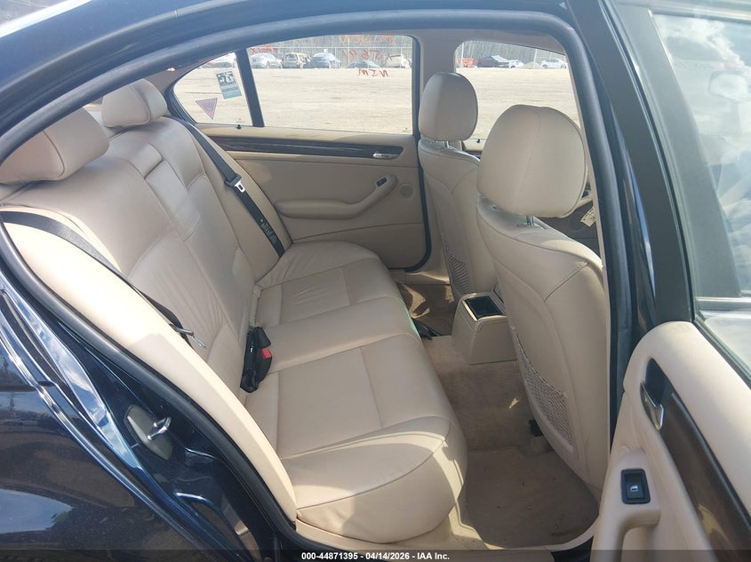 2001 BMW 325I VIN: WBAAV33451EE25031 Lot: 44871395