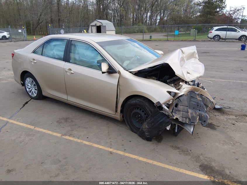 TOYOTA CAMRY 2012. Lot# 44871472. VIN 4T4BF1FK4CR262950. Photo 1