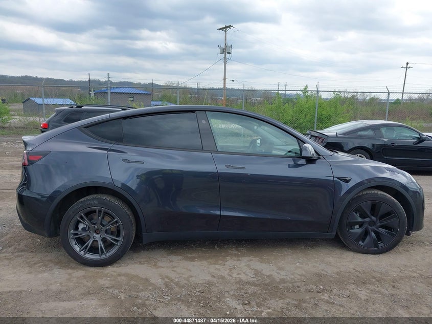 2025 Tesla Model Y Long Range Dual Motor All-Wheel Drive VIN: 7SAYGDEEXSF266031 Lot: 44871487