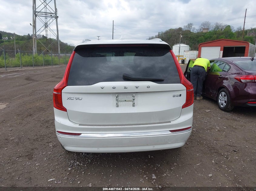 2023 Volvo Xc90 B5 Plus VIN: YV4L12PN6P1984778 Lot: 44871543