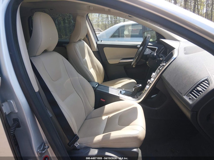 2016 Volvo Xc60 T6 Drive-E Platinum