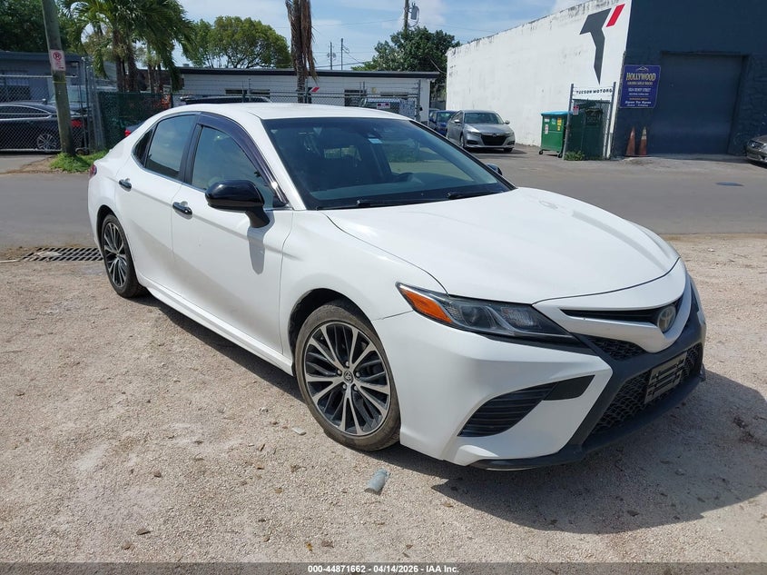 2018 Toyota Camry L/Le/Xle/Se/Xse