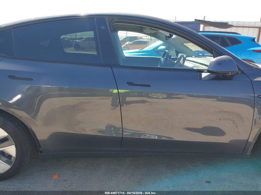 2020 Tesla Model Y Long Range Dual Motor All-Wheel Drive VIN: 5YJYGDEE0LF013363 Lot: 44871714