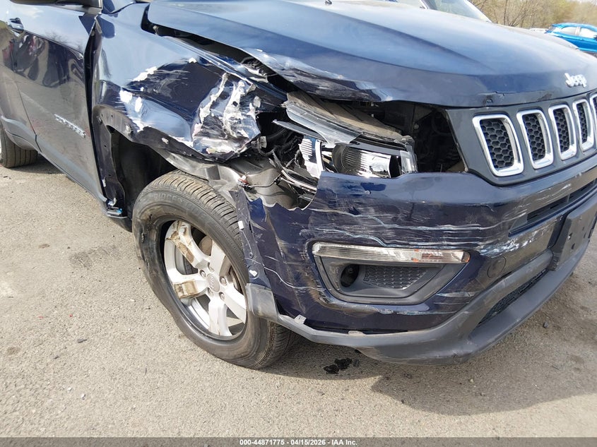 2019 Jeep Compass Latitude 4X4 VIN: 3C4NJDBB0KT801011 Lot: 44871775