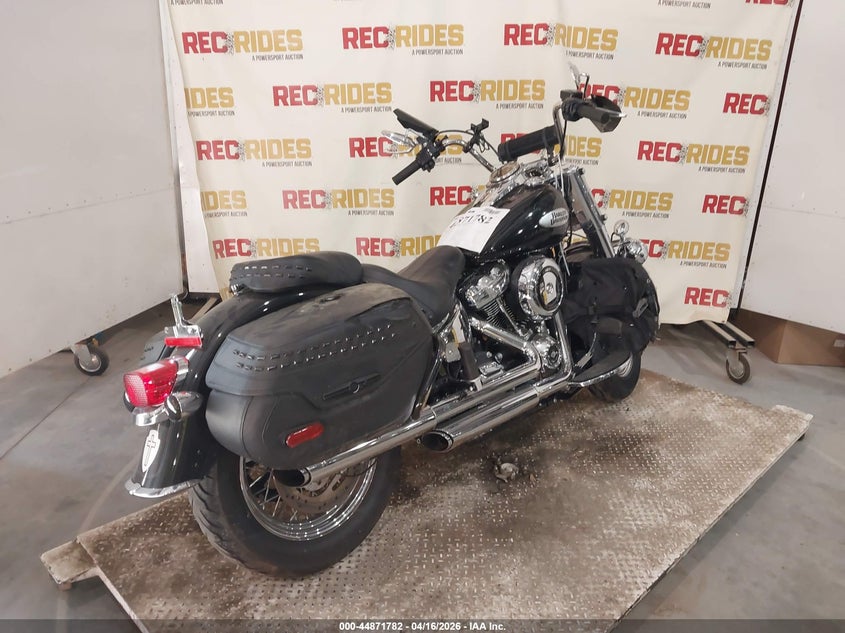 2021 HARLEY-DAVIDSON FLHC auction photo 4