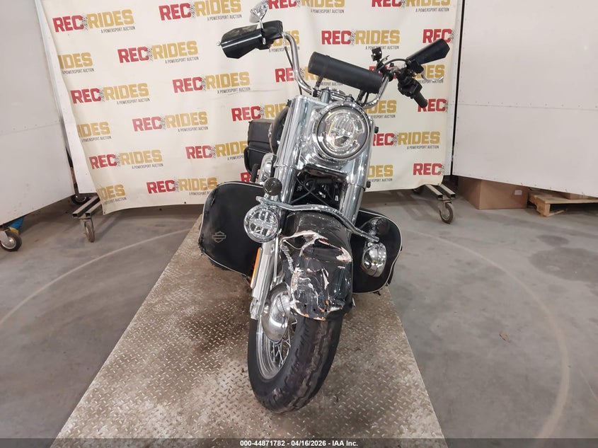 2021 HARLEY-DAVIDSON FLHC auction photo 5