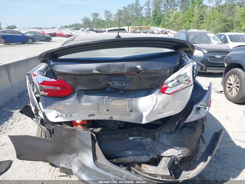 2015 Ford Focus Se VIN: 1FADP3F27FL321523 Lot: 44871785