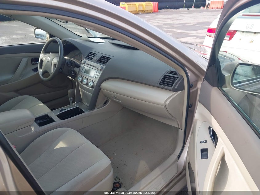 2009 Toyota Camry Le